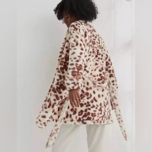 Aerie Plush Leopard Robe SUPER Soft Size L/XL New w/Tags in Original Packaging - Picture 2 of 5